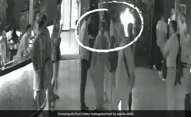 Delhi Restaurant That Denied Entry In Saree Asked To Shut Over Licence