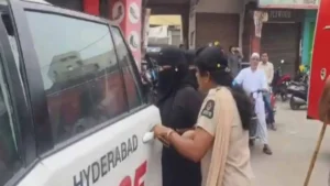Police patrol vehicle ferries pregnant woman to Asra Hospital amid Ganesh immersion crowds in Old City