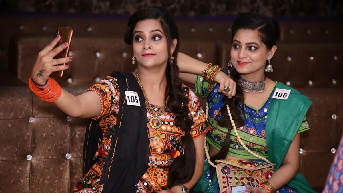 Coastal Karnataka's Dandiya Nights Sparkle with Bolder, Blingier Fashion