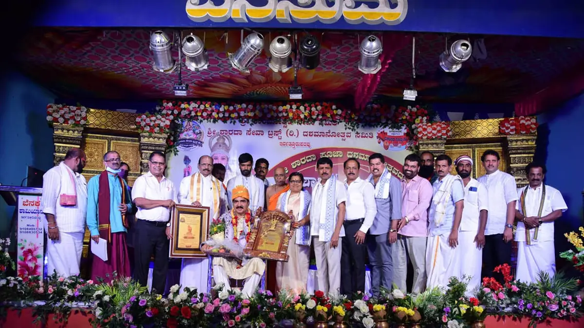 Dr. Mohan Alva Honored with "Shri Sharada Tilaka Prashasti" at Irvathoorupadavu Decennial Celebration
