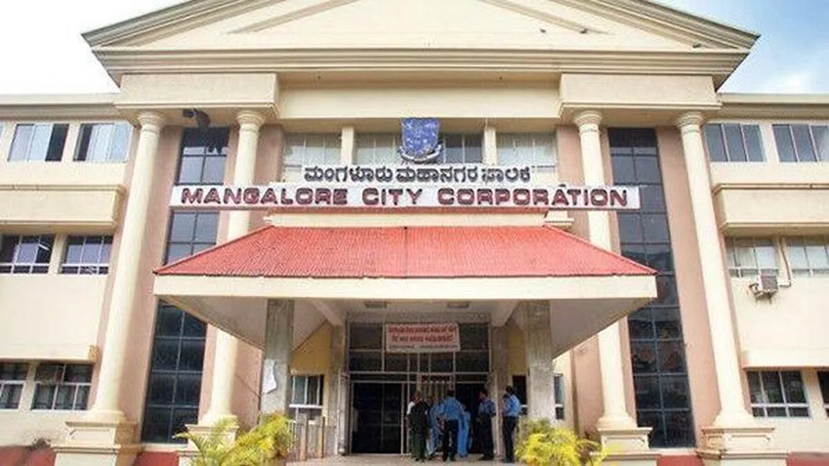 Mangaluru corporation fines traders Rs 7.2 lakh in city‑wide cleanliness drive