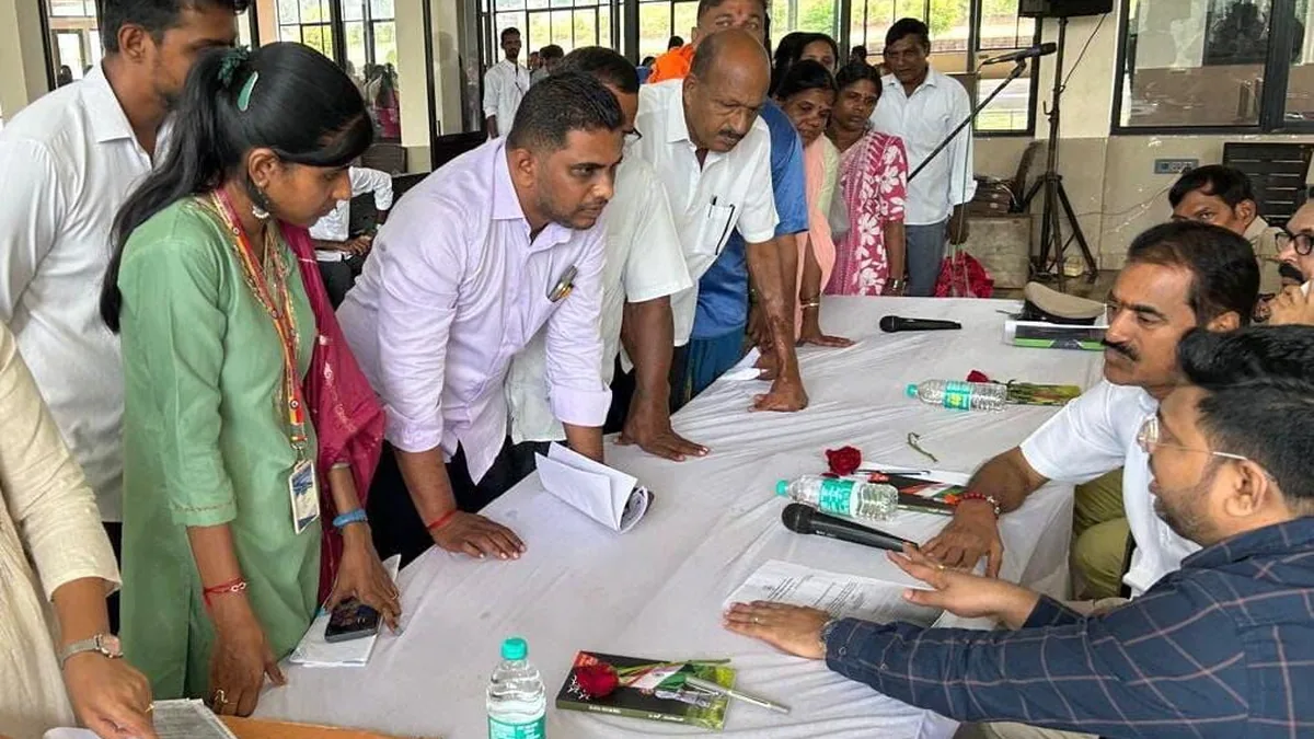 Moodbidri Residents Urge Highway Crossing, Highlight Land Encroachments at Prajaseve Andolana