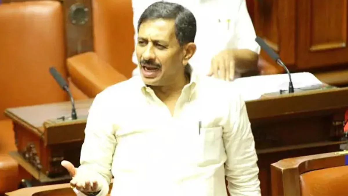 State Urban Development Minister H.C. Balakrishna Schedules Municipal Elections for January-February, Responds to Media Queries in Kundaapoor