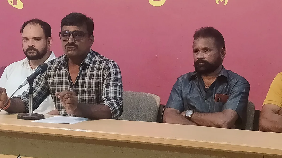 Udupi Building Material Association Alleges Widespread Illegal M-Sand Transport to Kerala, Cites Official Complicity